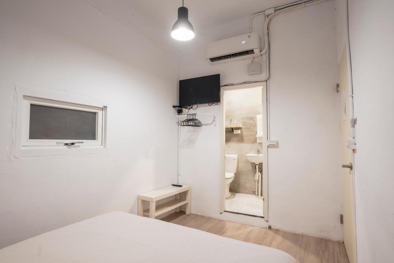 Ruifang Yi Hostel New Taipei City Zewnętrze zdjęcie